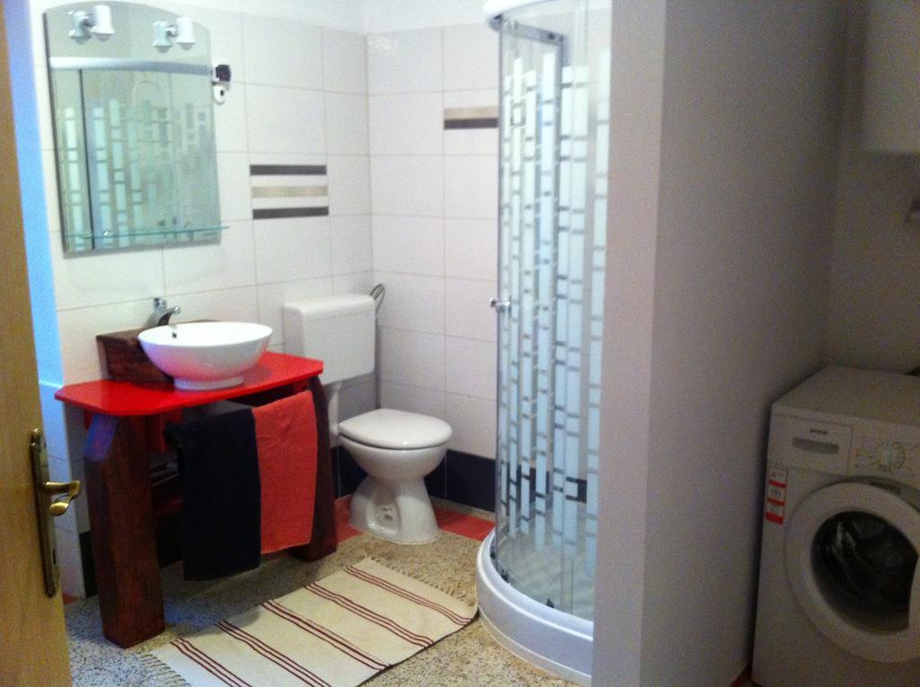 Eti And Mia Holiday Apartments Muntic Room photo